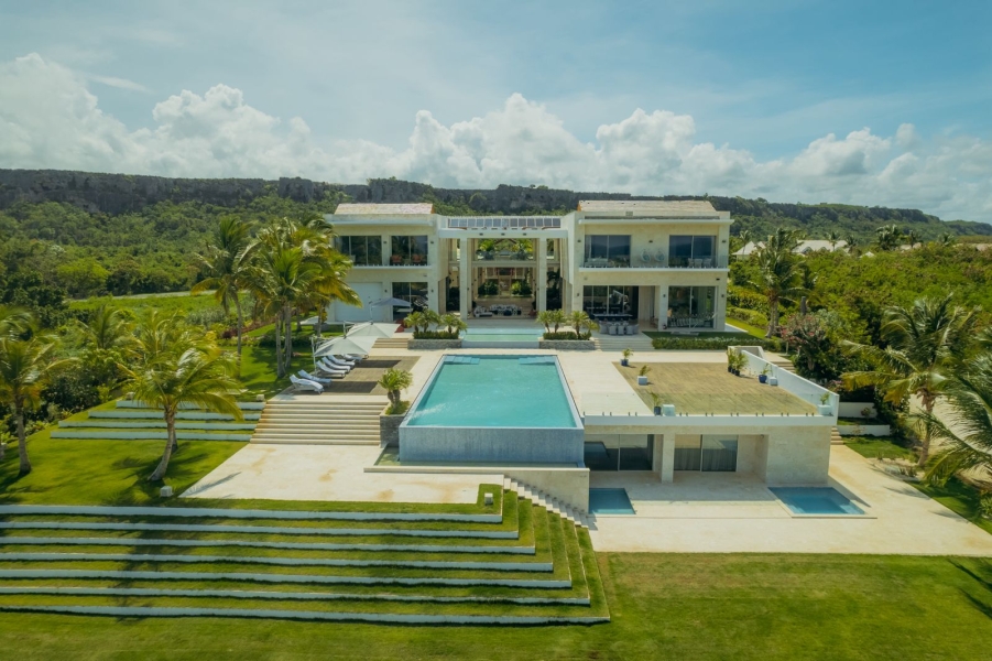 Lujosa casa villa en Cap Cana en venta, con vista al mar , campo de Golf, ambiente de tranquilidad y armonía (3)