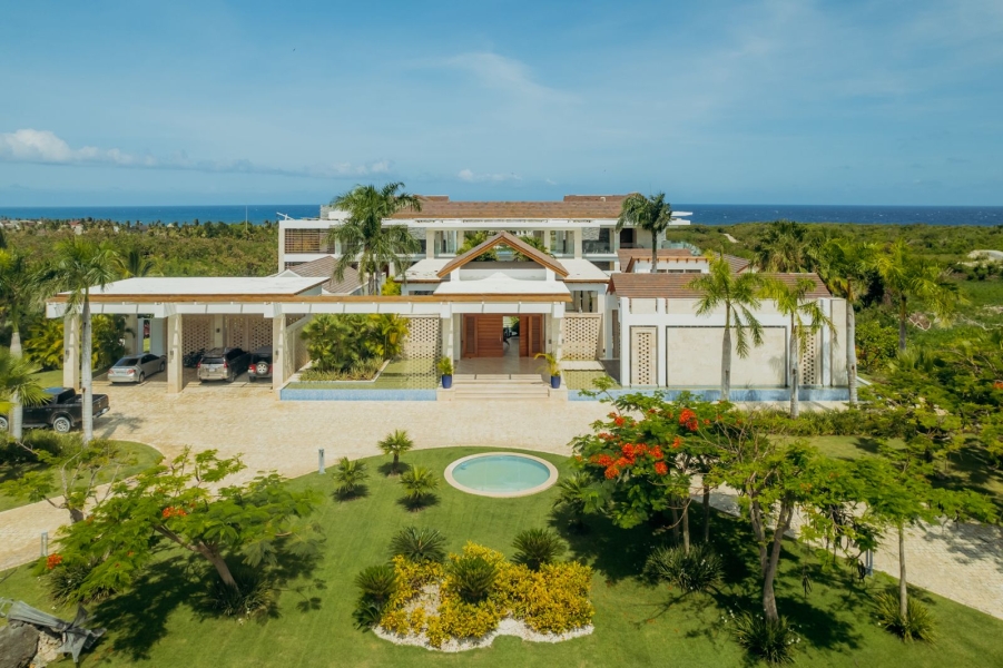 Lujosa casa villa en Cap Cana en venta, con vista al mar , campo de Golf, ambiente de tranquilidad y armonía (4)