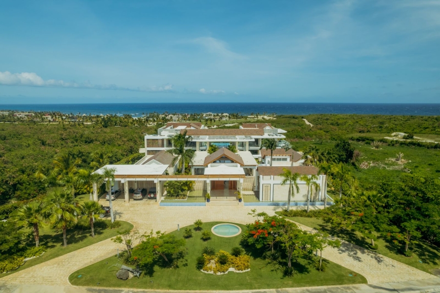 Lujosa casa villa en Cap Cana en venta, con vista al mar , campo de Golf, ambiente de tranquilidad y armonía (5)