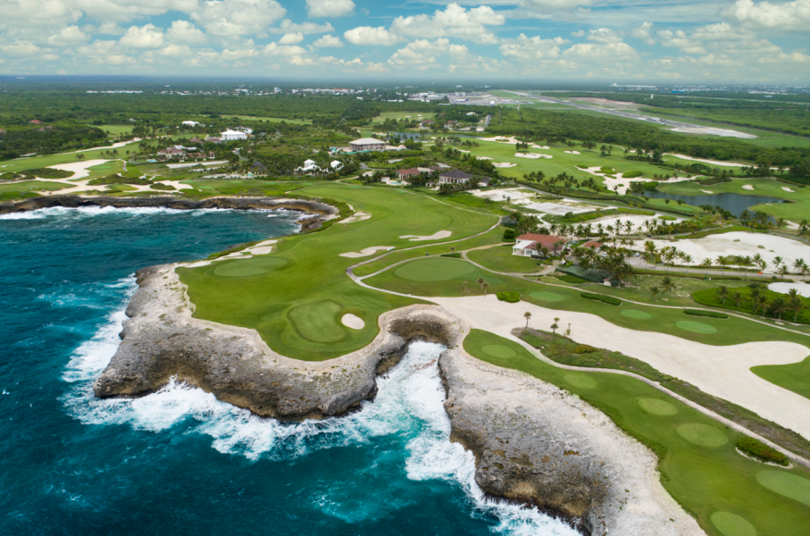 Villa casa de lujo con impresionantes vistas al golf en venta en Los Corales, el area más exclusiva del maravilloso Punta Cana Resort (2)