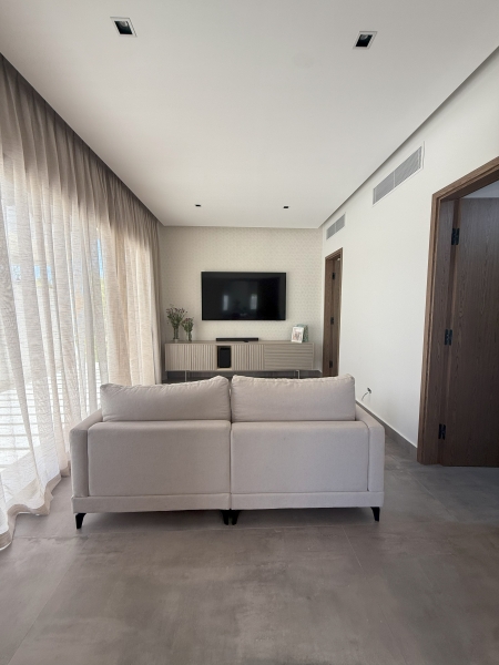 Lujosa villa casa en Cap Cana totalmente amueblada en venta, a 15 minutos del aeropuerto, a pasos de restaurantes , bares y supermercados (10)