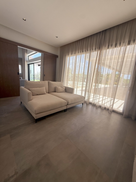 Lujosa villa casa en Cap Cana totalmente amueblada en venta, a 15 minutos del aeropuerto, a pasos de restaurantes , bares y supermercados (11)