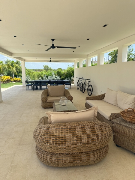 Lujosa villa casa en Cap Cana totalmente amueblada en venta, a 15 minutos del aeropuerto, a pasos de restaurantes , bares y supermercados (3)